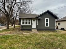 320 S Manhattan Ave - Photo 1 of 1