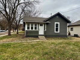 featured image of 320 South Manhattan Avenue