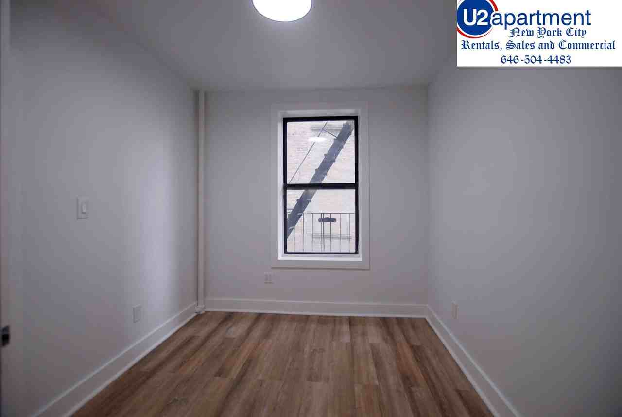 1050 President Street #4 - Photo 3 of 10