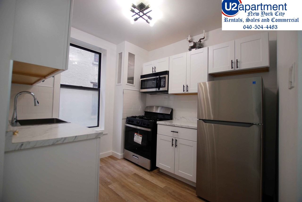 1050 President Street #4 - Photo 5 of 10