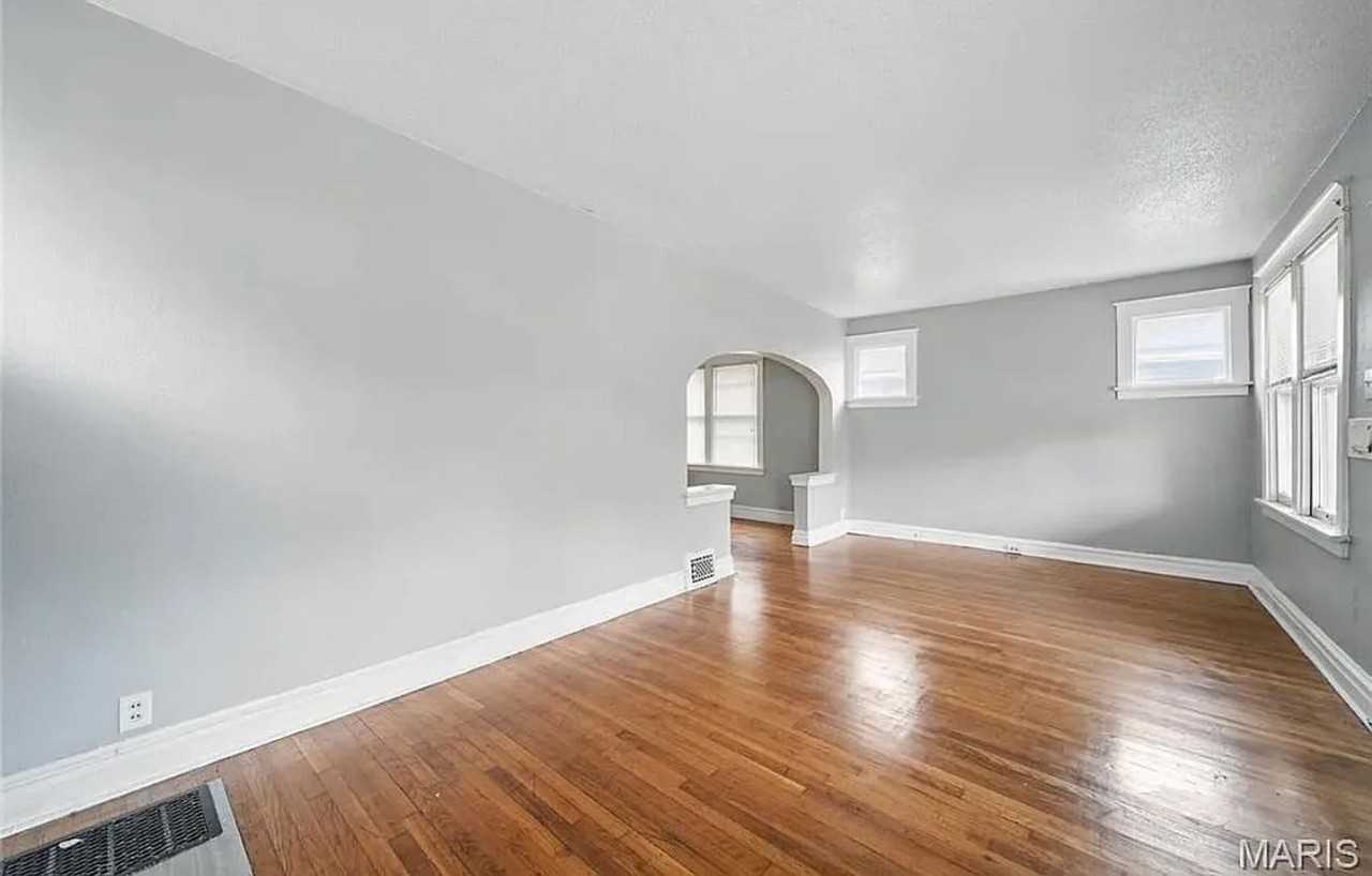 5756 Floy Avenue - Photo 7 of 25