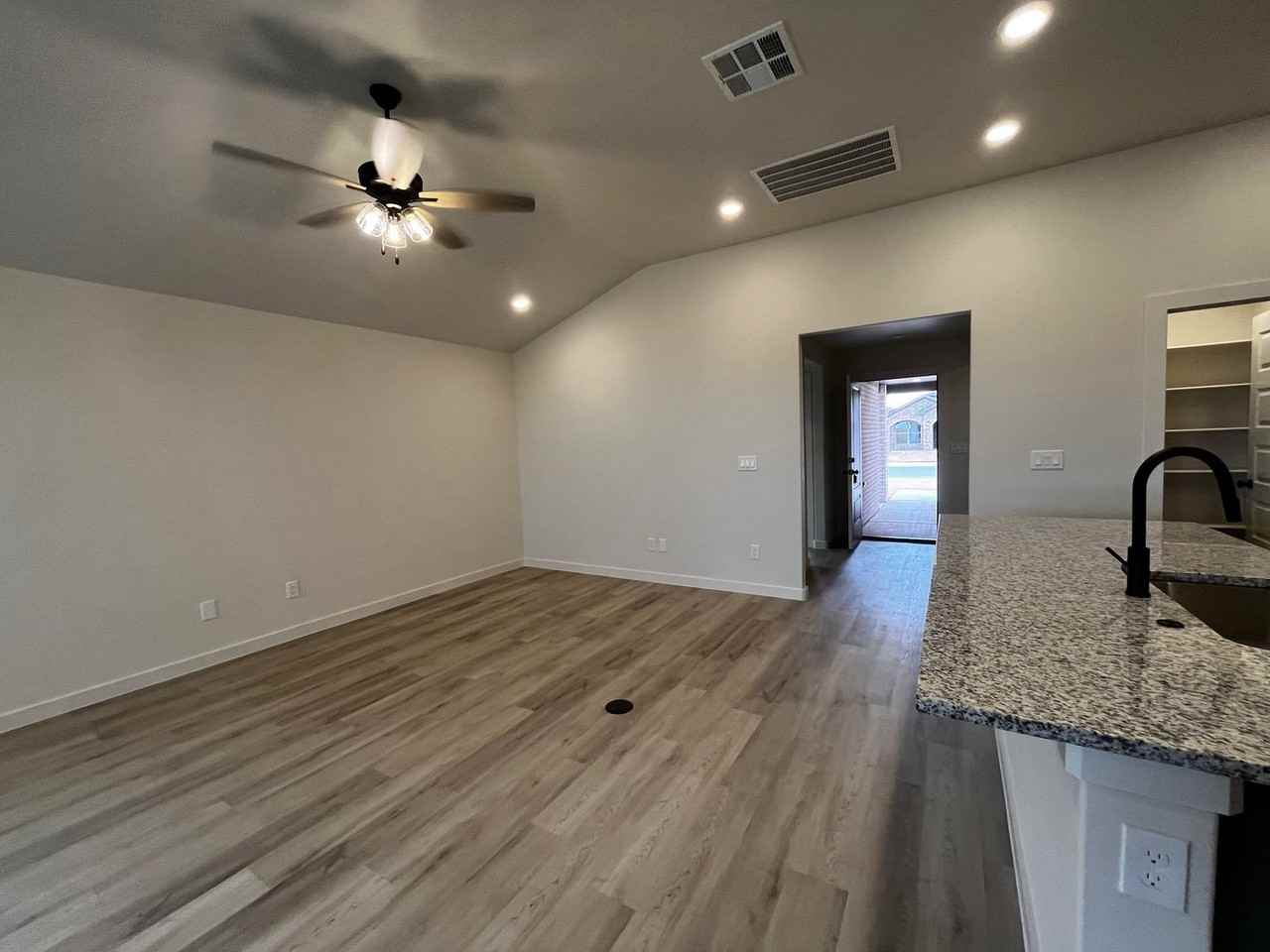 2016 Cottonwood Ave - Photo 2 of 16