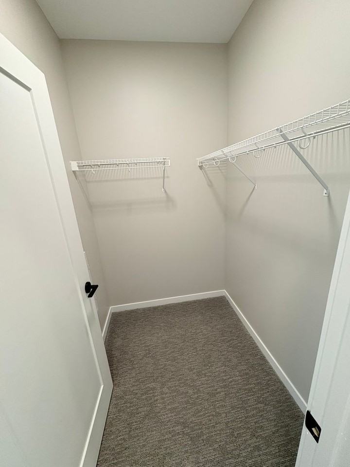 3612 3612 Leavenworth St - 504 - ADA #ADA - Photo 6 of 10