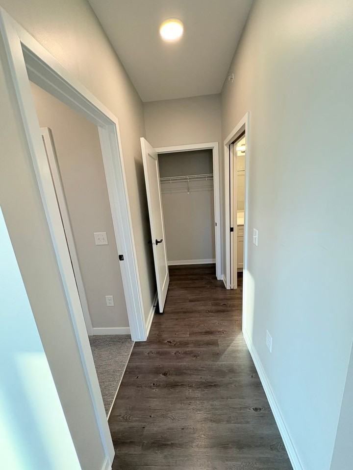 Leavenworth Lofts - Photo 4 of 10