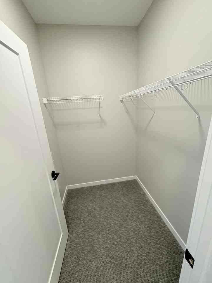 Leavenworth Lofts - Photo 7 of 10