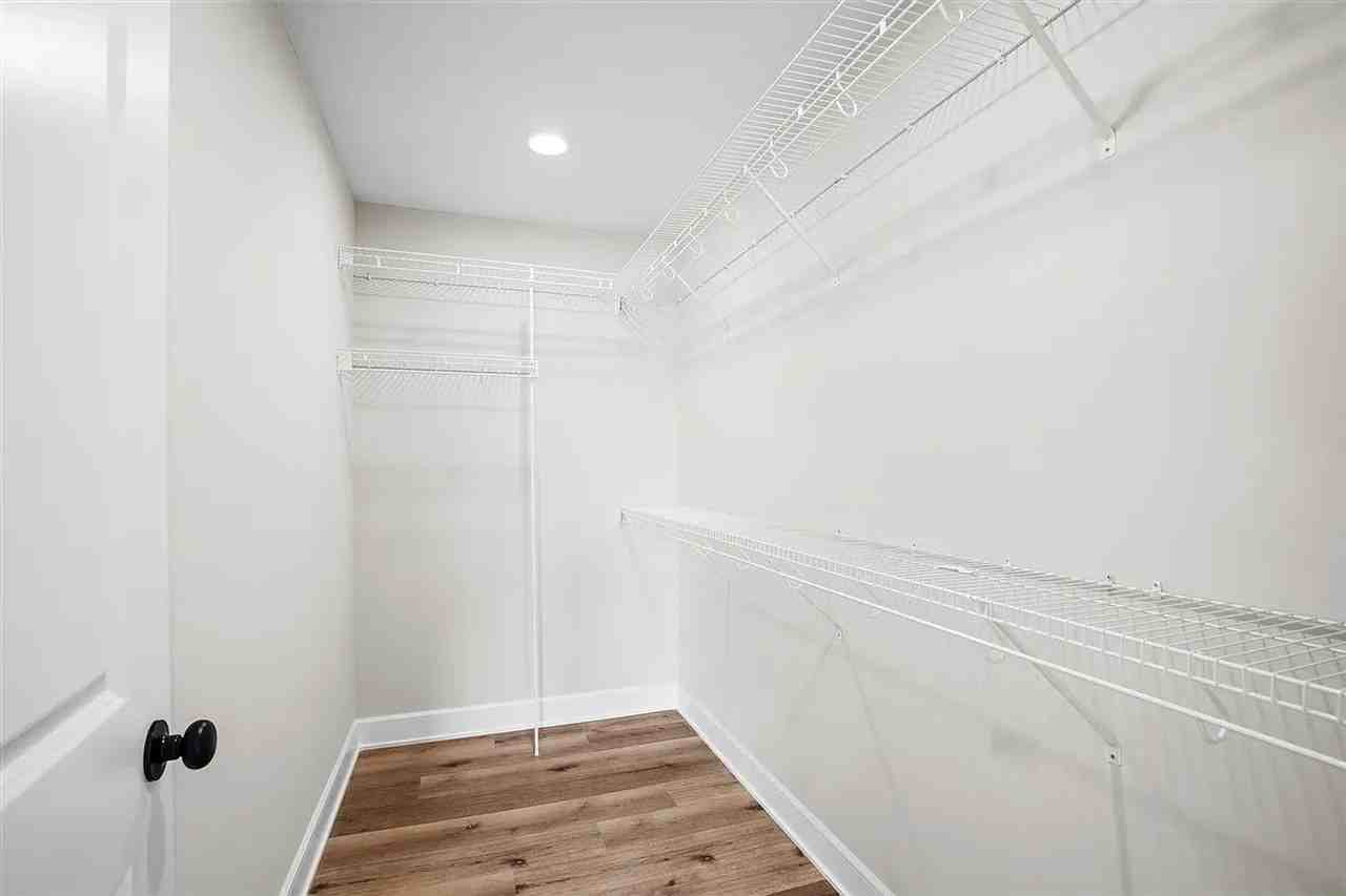 105 Madeline Court - Photo 7 of 13