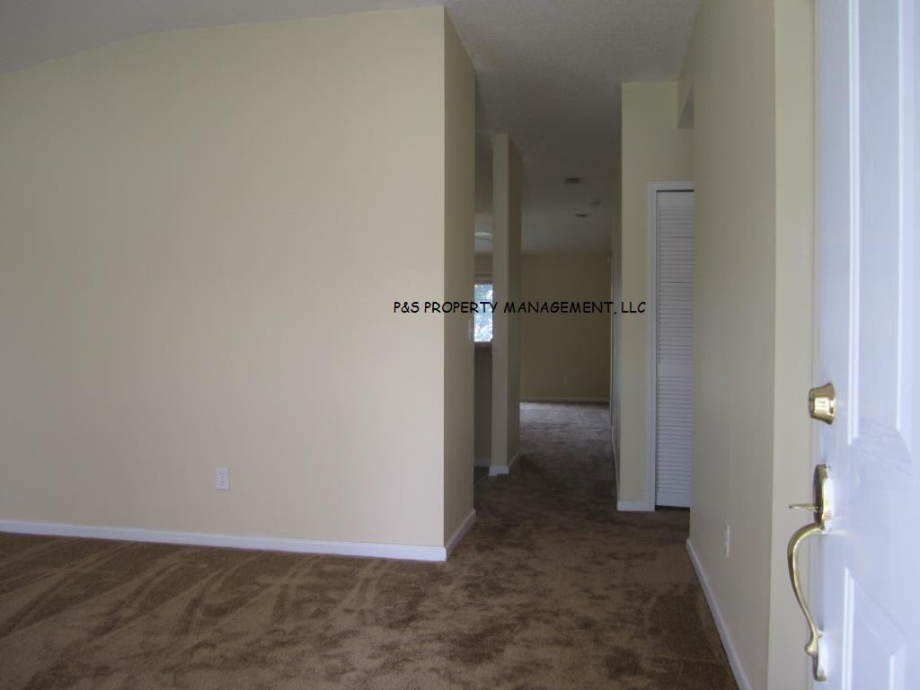 7493 International Village Dr - Photo 2 of 13