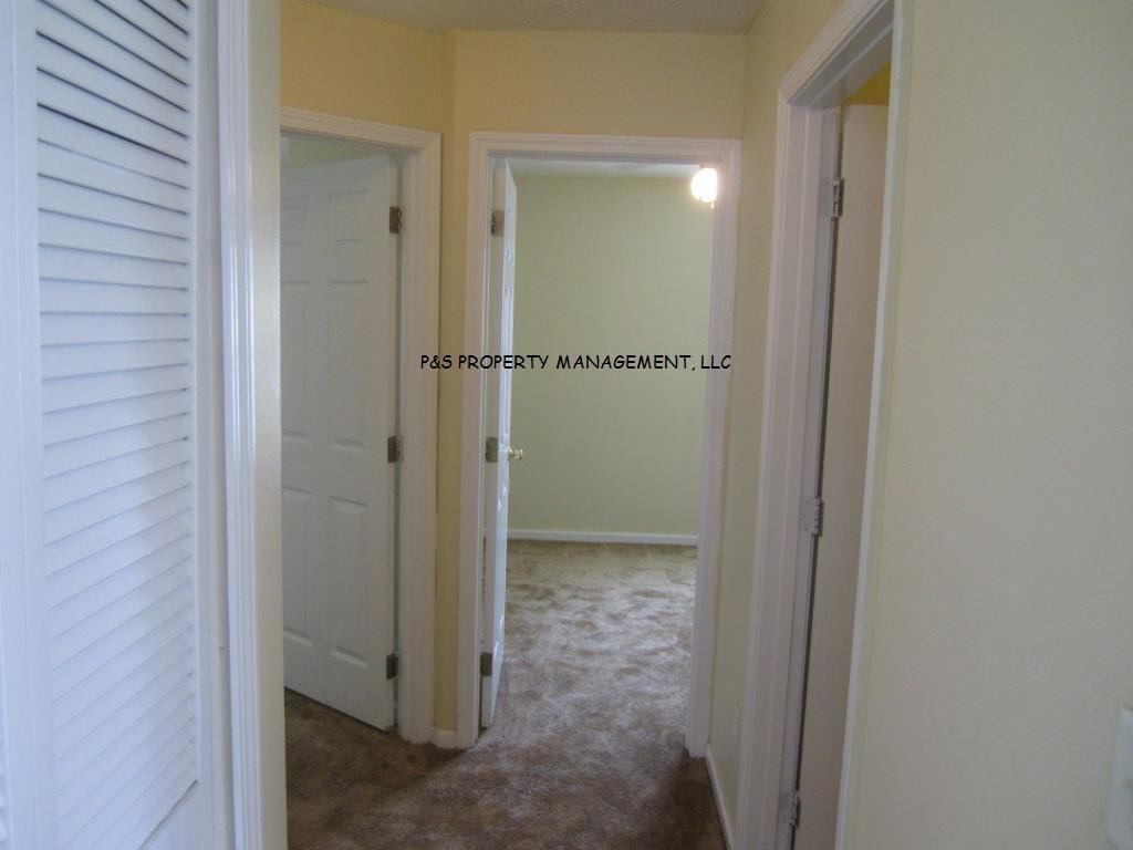 7493 International Village Dr - Photo 5 of 13