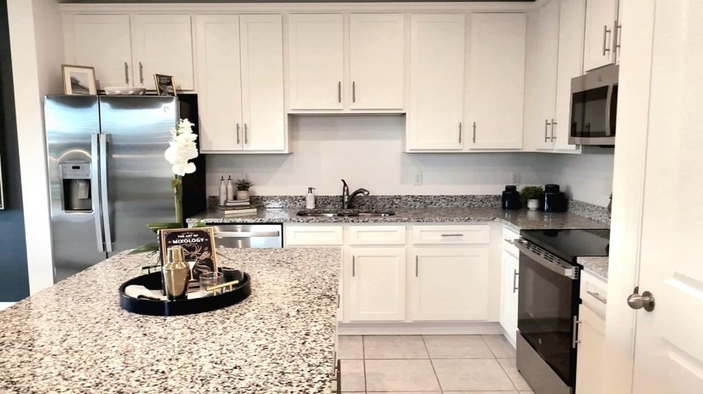 1602 Fan Palm Drive - Photo 6 of 7