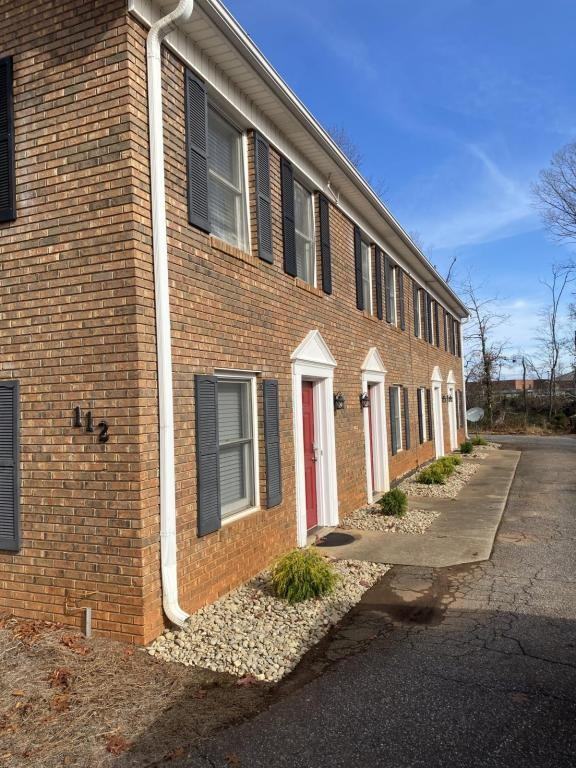 112 112 State Rd S-42-7449 - Photo 2 of 21