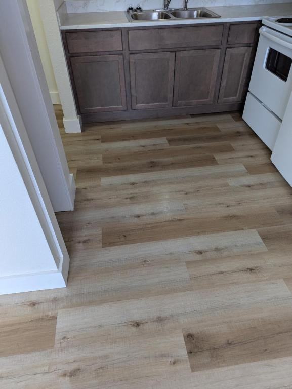 Noble Lane #C - Photo 2 of 7