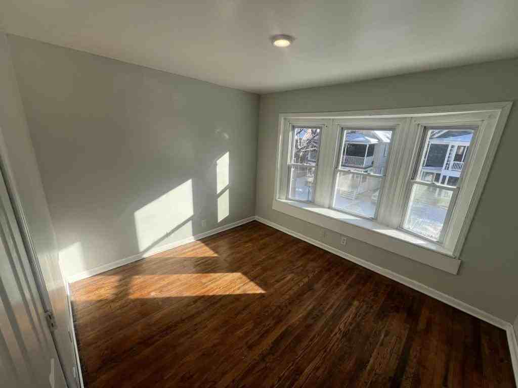 65 Woodlawn St - Photo 3 of 12