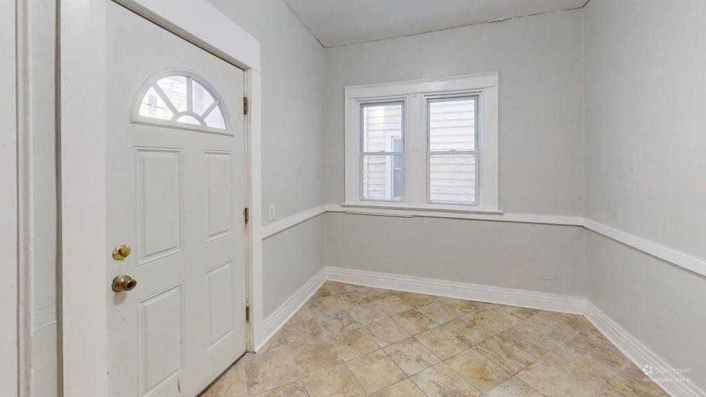 65 Woodlawn St - Photo 7 of 12