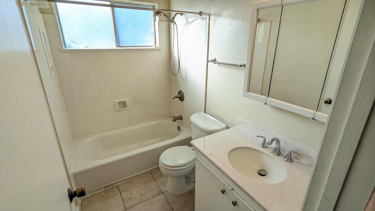 618 Laura Dr #C - Photo 4 of 8