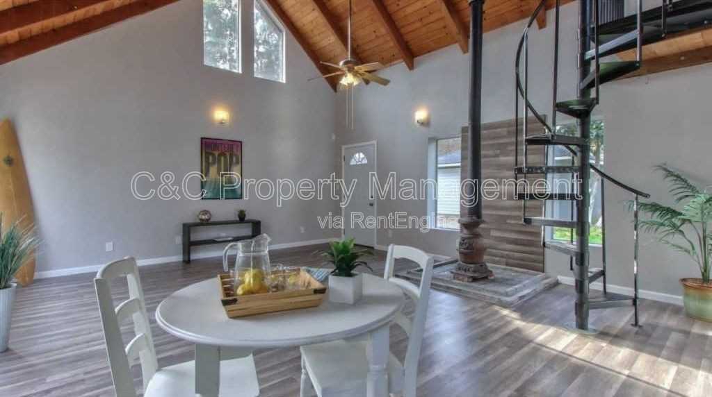 1420 Munras Ave #B - Photo 6 of 13