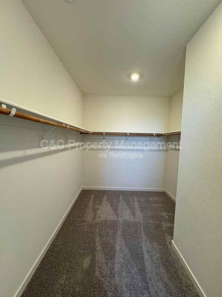 5339 Shenandoah Valley Ln - Photo 3 of 25