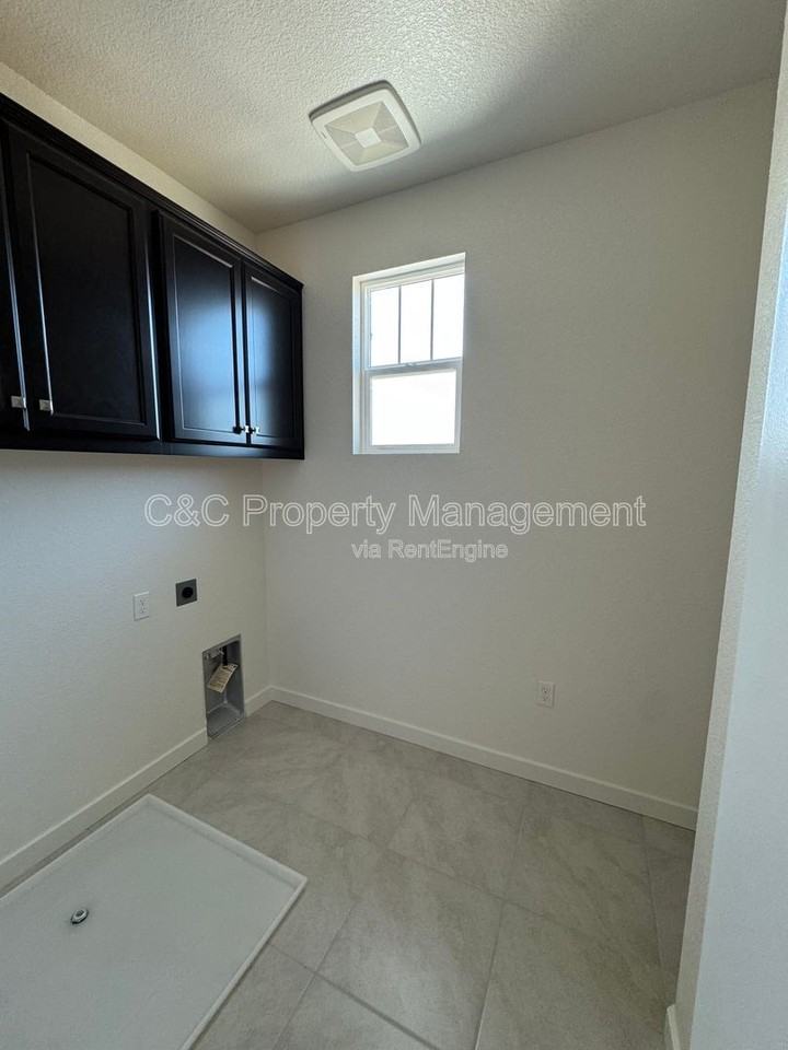 5339 Shenandoah Valley Ln - Photo 7 of 25