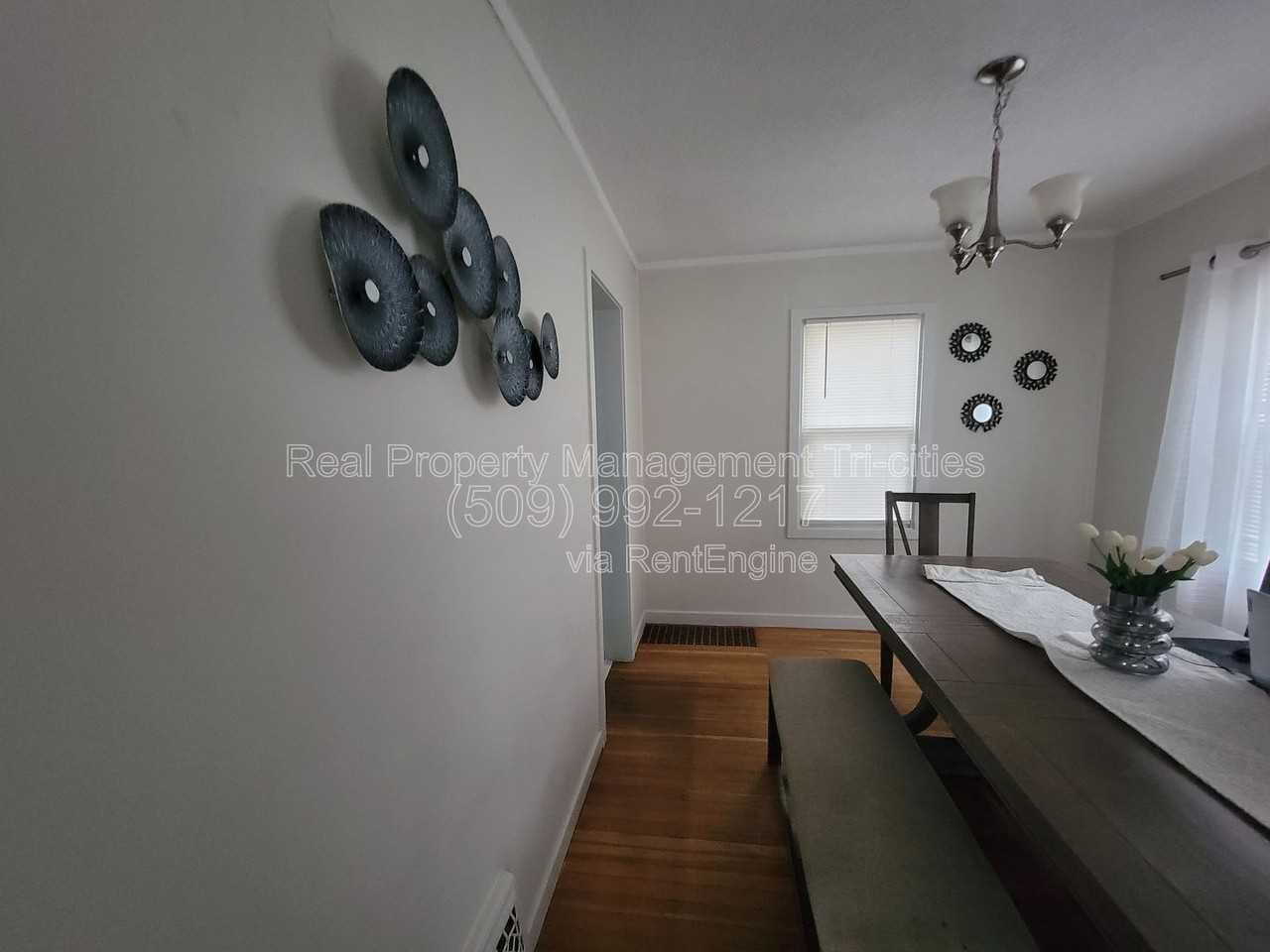 1106 Williams Blvd - Photo 2 of 5