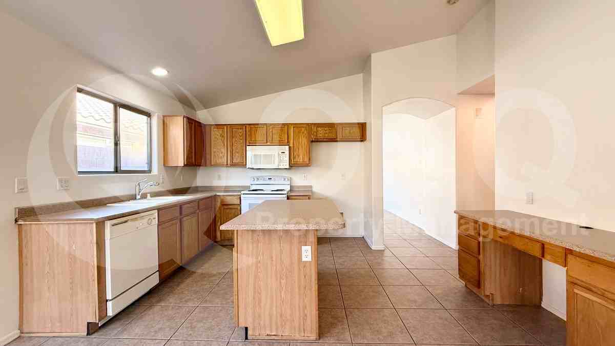 2218 S 114th Ln - Photo 3 of 24