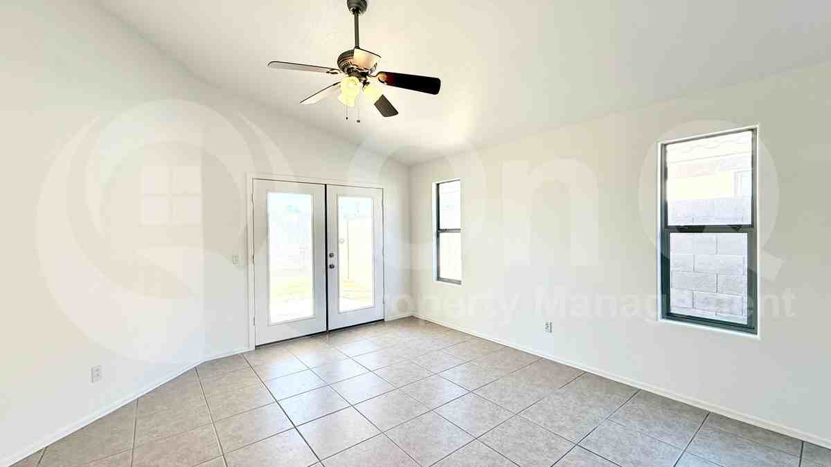 2218 S 114th Ln - Photo 7 of 24