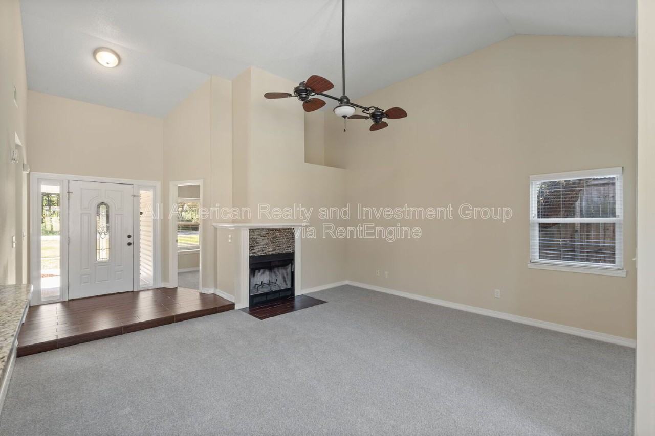 549 Sibert Ave - Photo 7 of 33