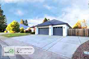 featured image of 2724 Western Oak Drive