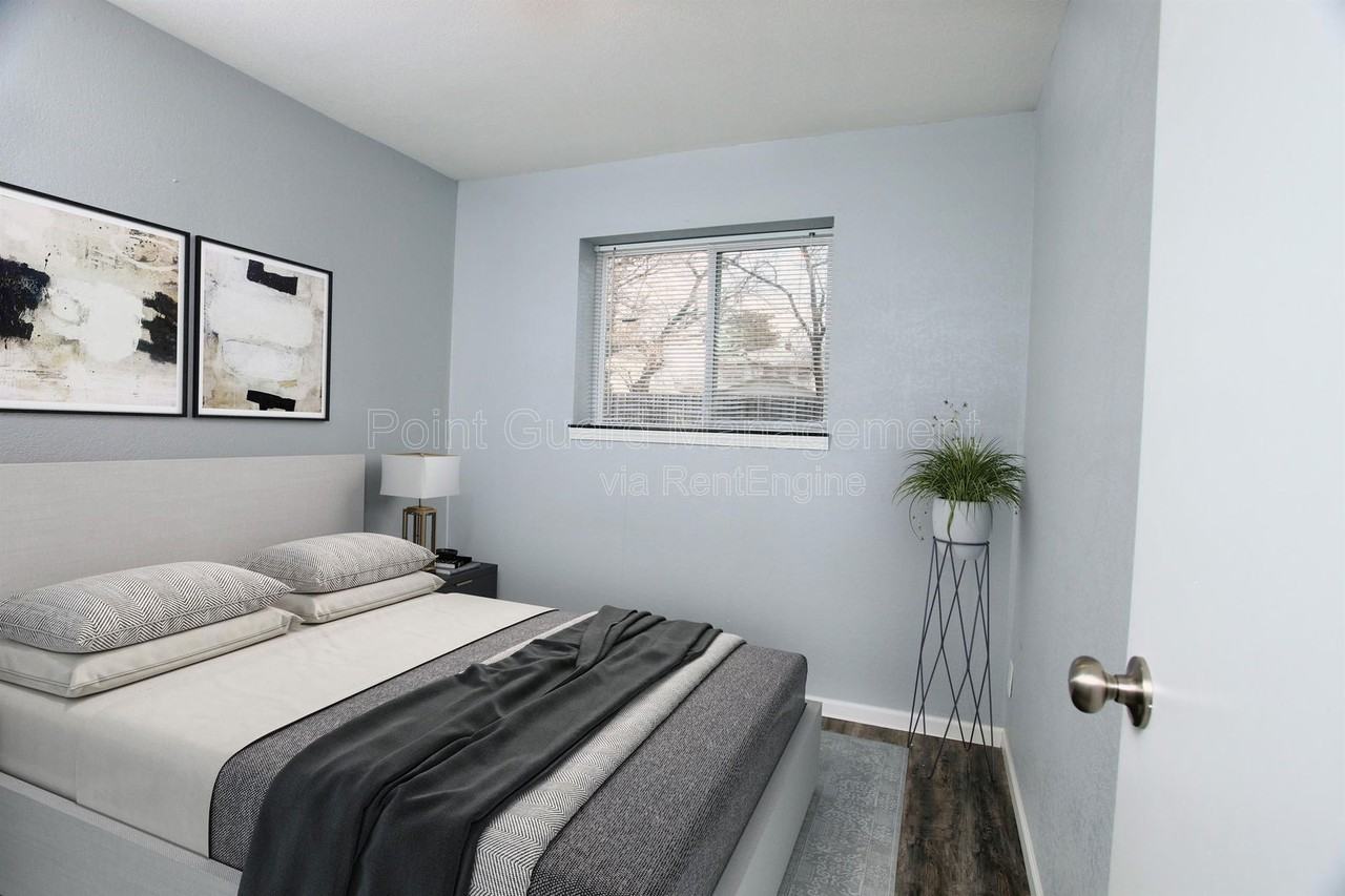 928 N Carter St #200 - Photo 3 of 15