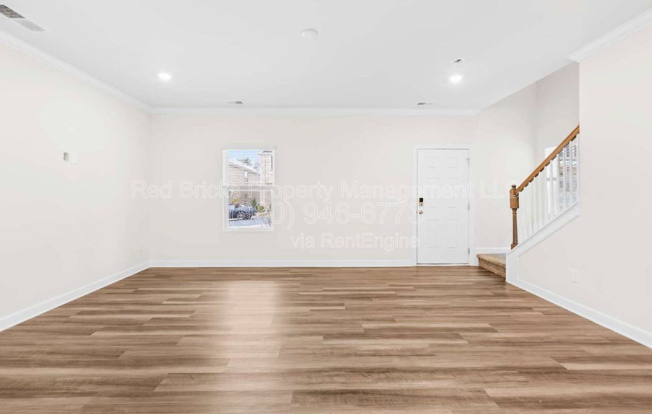 1225 Colgher St - Photo 6 of 25