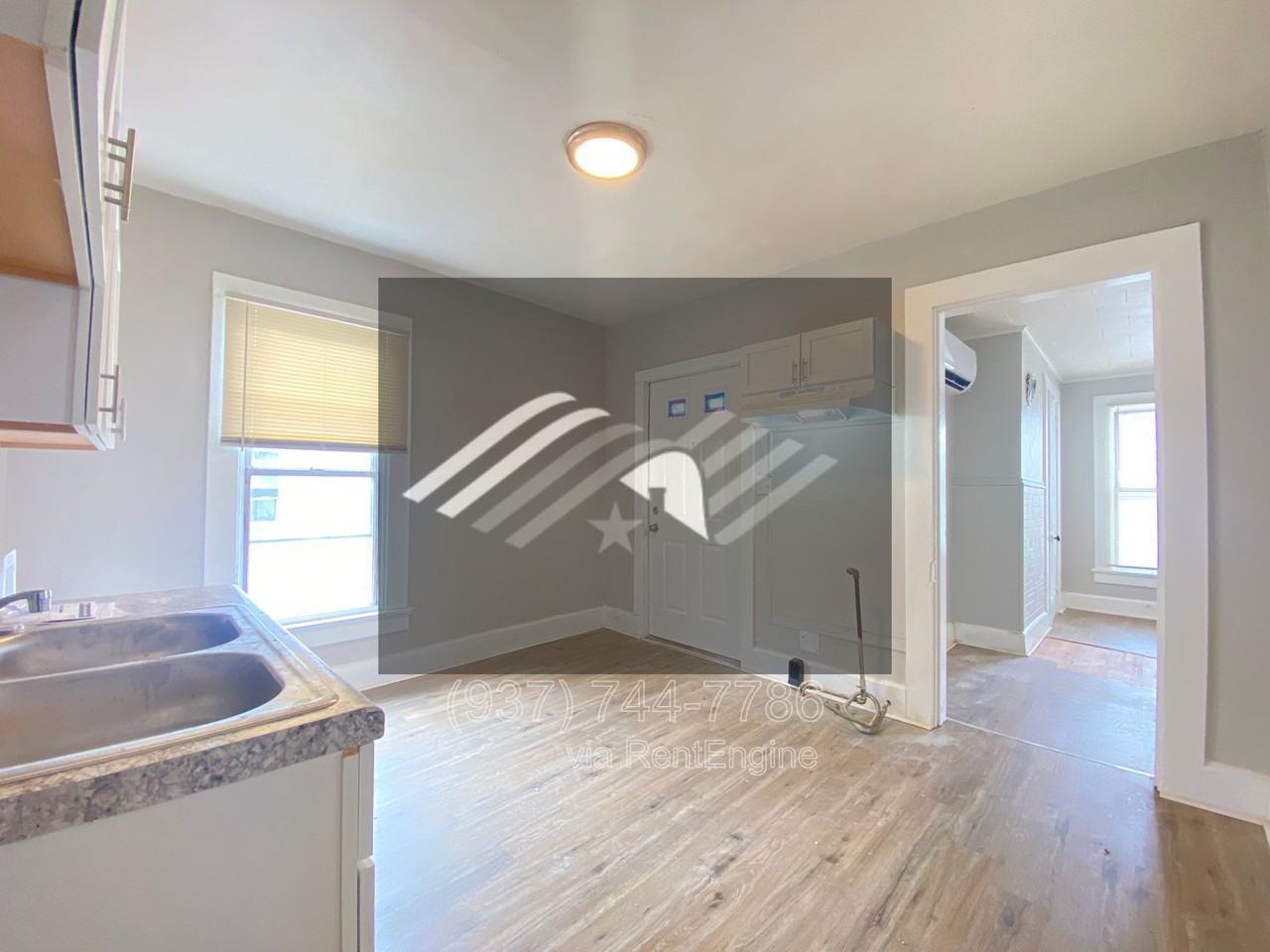 323 Harrison St - Photo 4 of 24