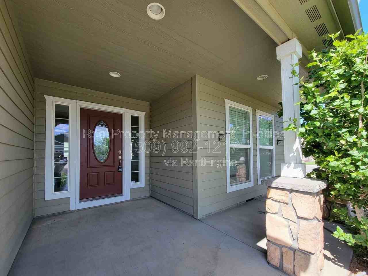 4003 Segovia Dr - Photo 3 of 25