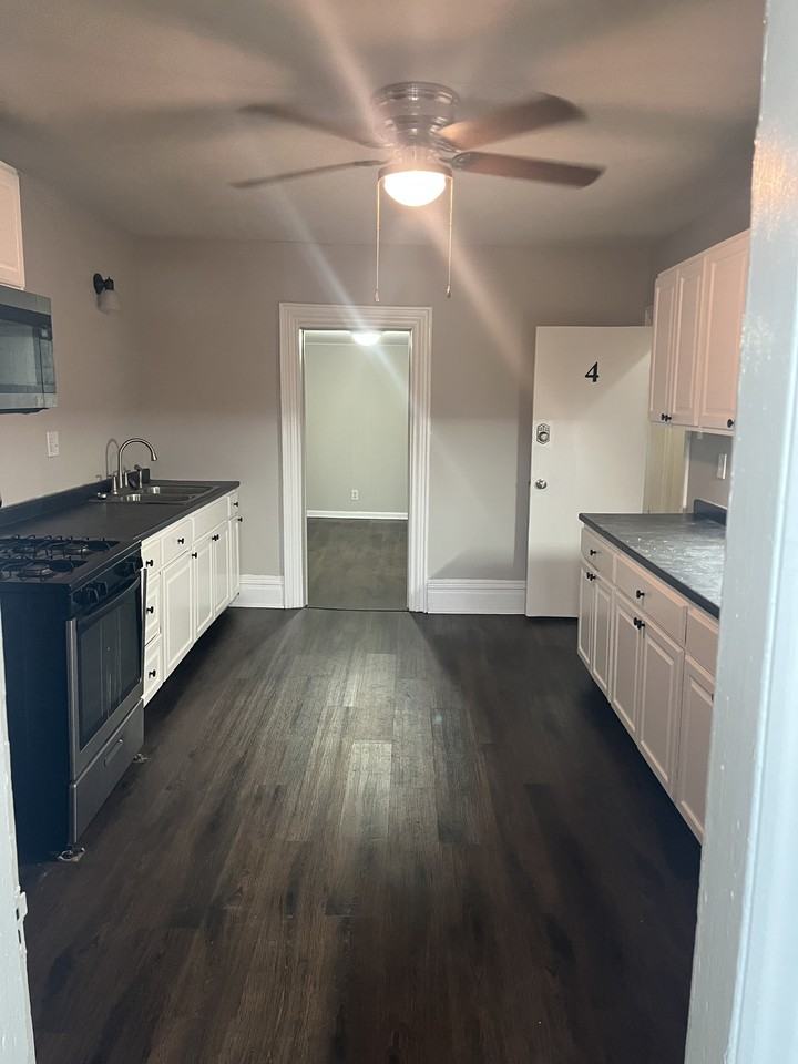 241 E Pittsburgh St #4 - Photo 7 of 9