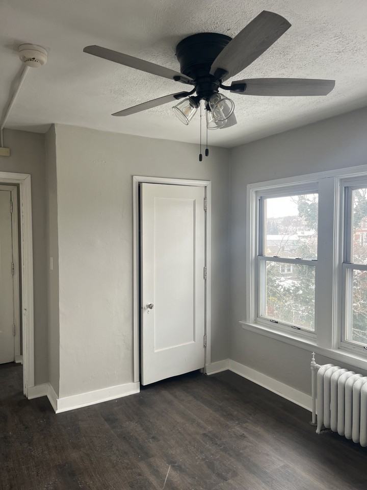 143 Morey Pl #4 - Photo 2 of 9