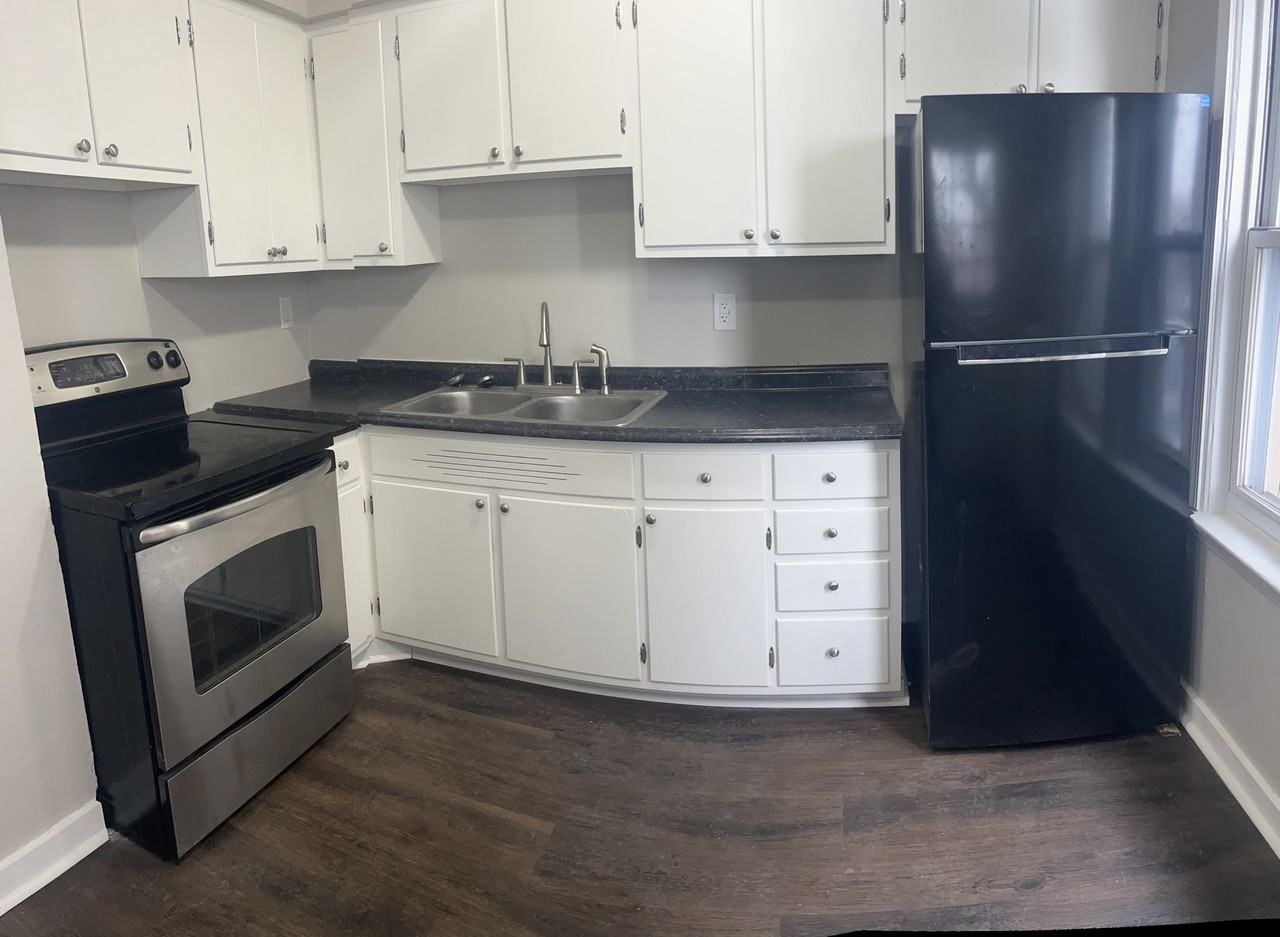 143 Morey Pl #4 - Photo 5 of 9