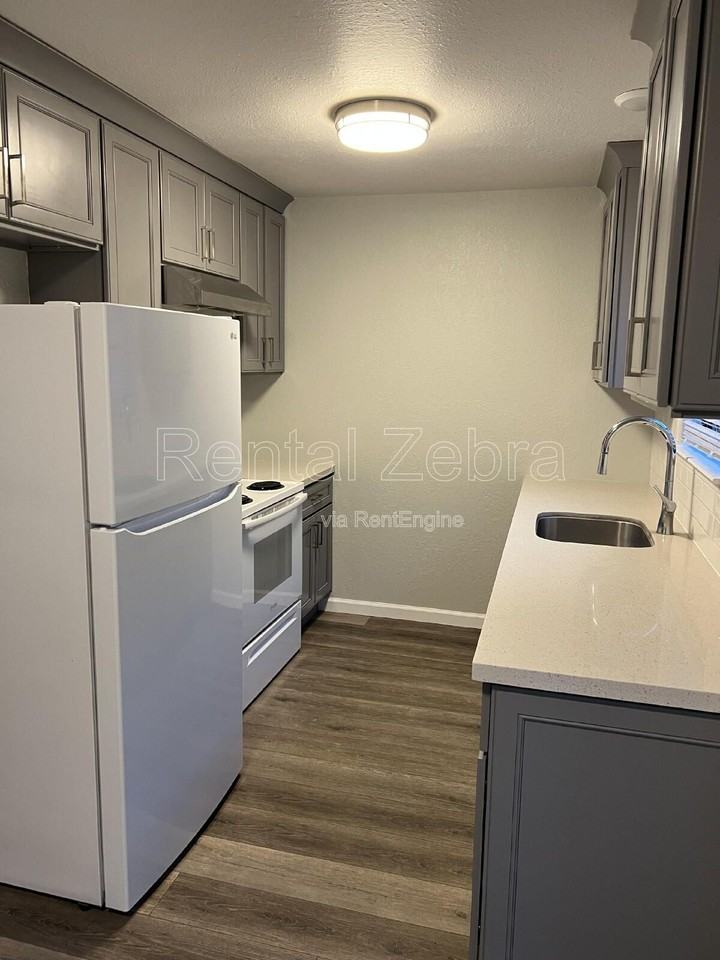 141 West Agua Caliente Road #D - Photo 3 of 49