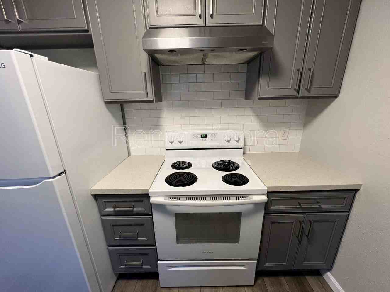 141 W Agua Caliente Rd #D - Photo 5 of 49