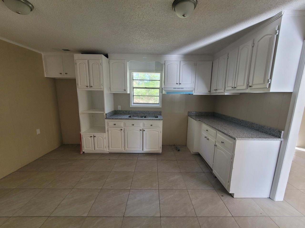 129 Buckeye Court - Photo 2 of 20