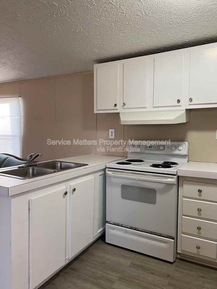 4819 Douglas Dr - Photo 5 of 17