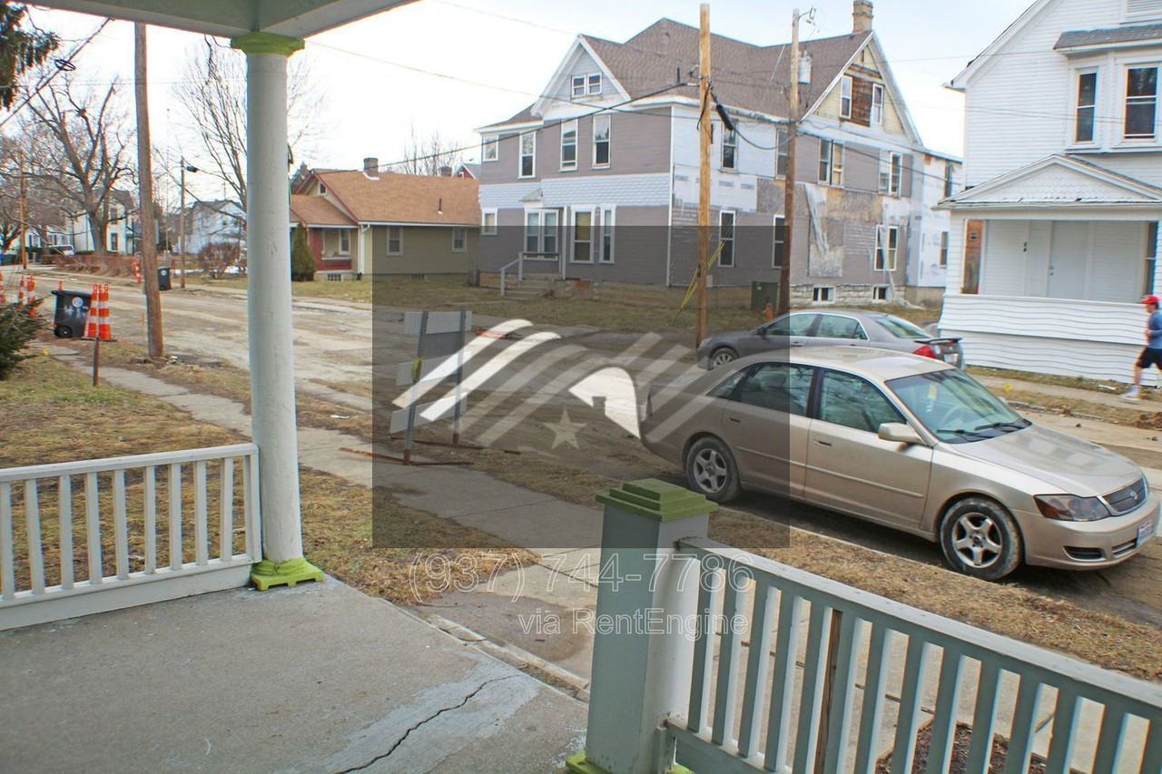 419 Alberta St - Photo 2 of 27