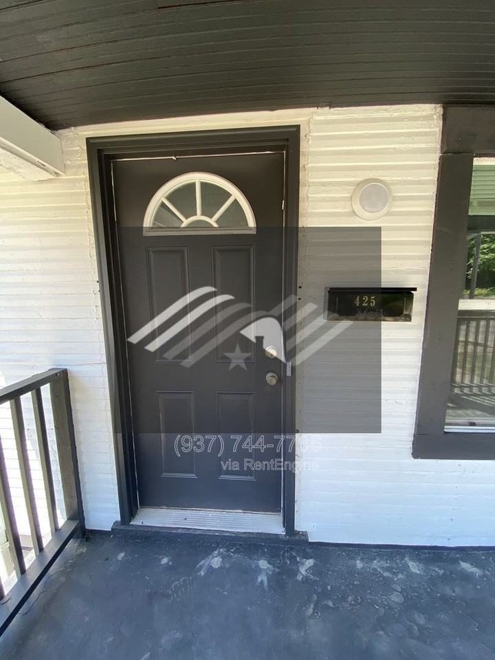 425 Brooklyn Ave - Photo 7 of 14