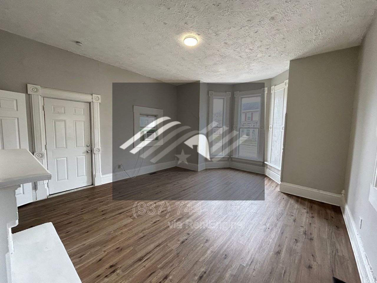 815 S Main St - Photo 2 of 9