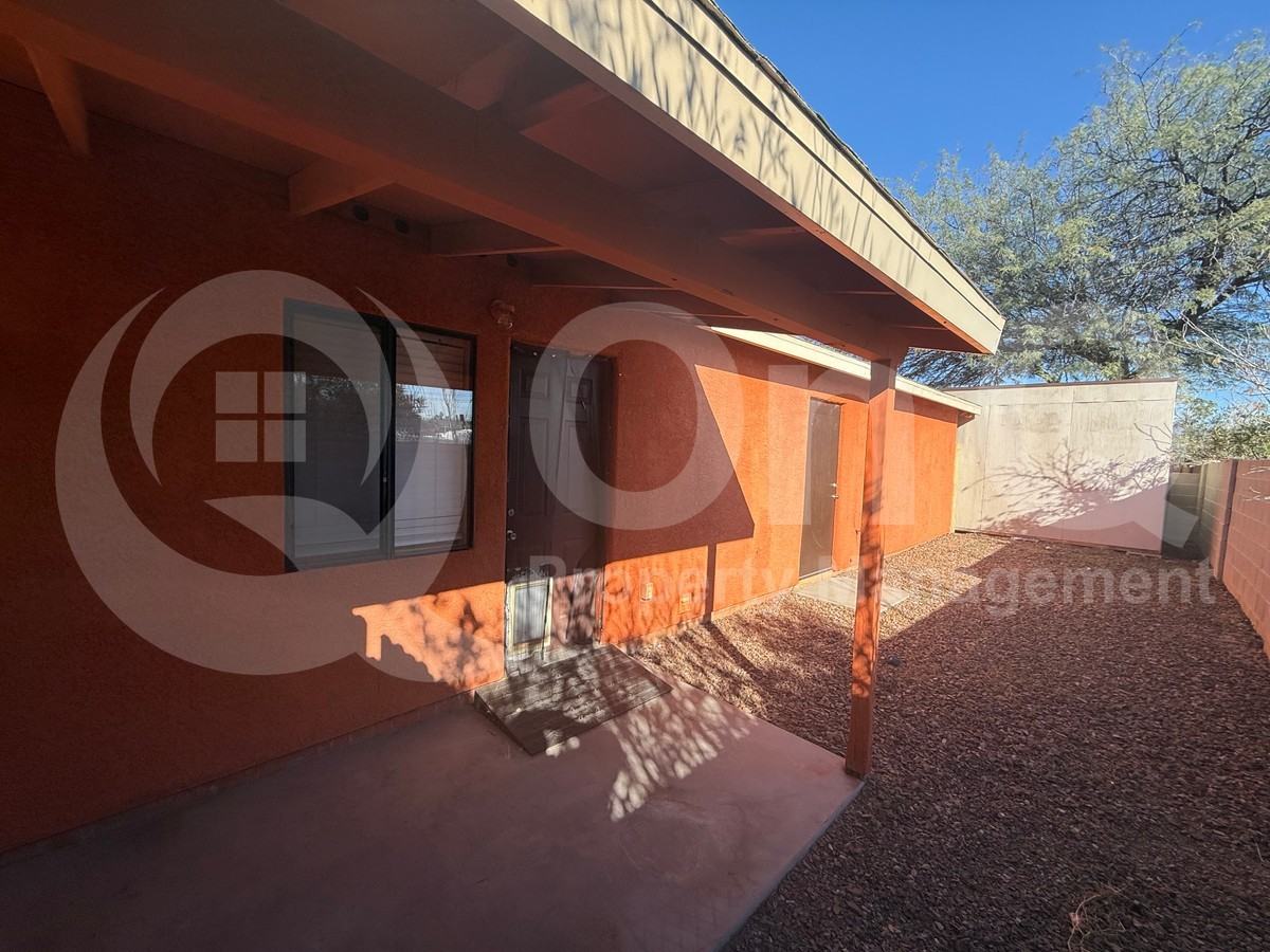 1827 S Jefferson Ave #2 - Photo 4 of 6