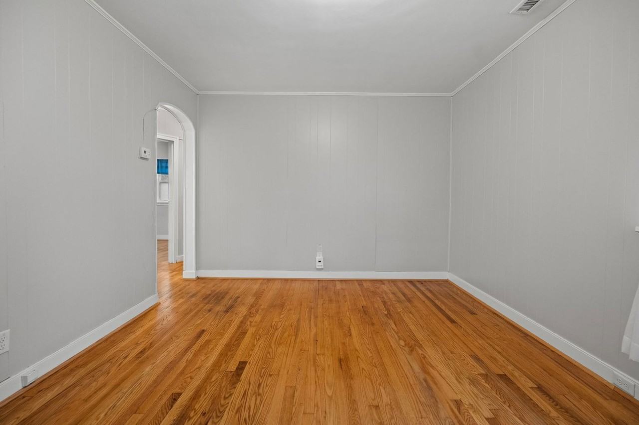 908 N 38th St - Photo 5 of 19