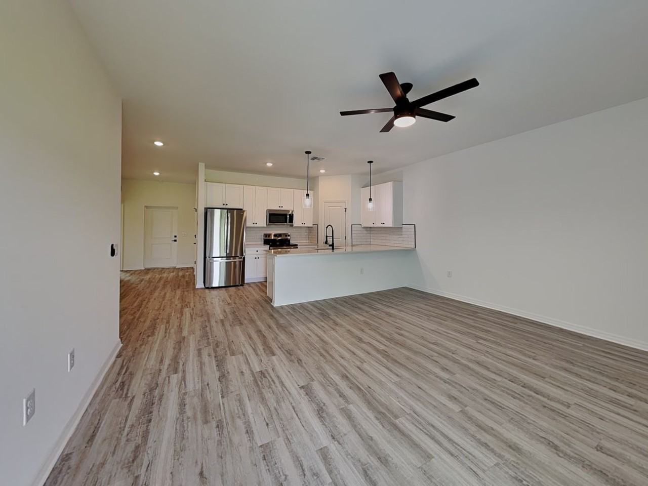 4911 28th St Sw - Photo 3 of 15