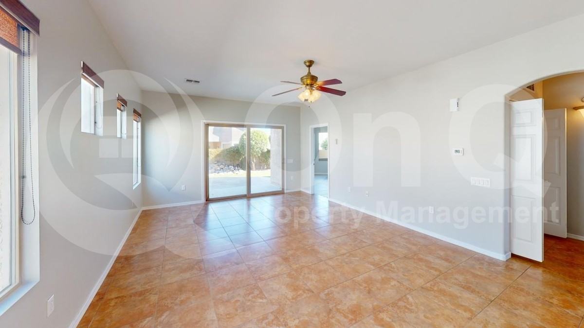 158 W Calle Del Estribo - Photo 6 of 33