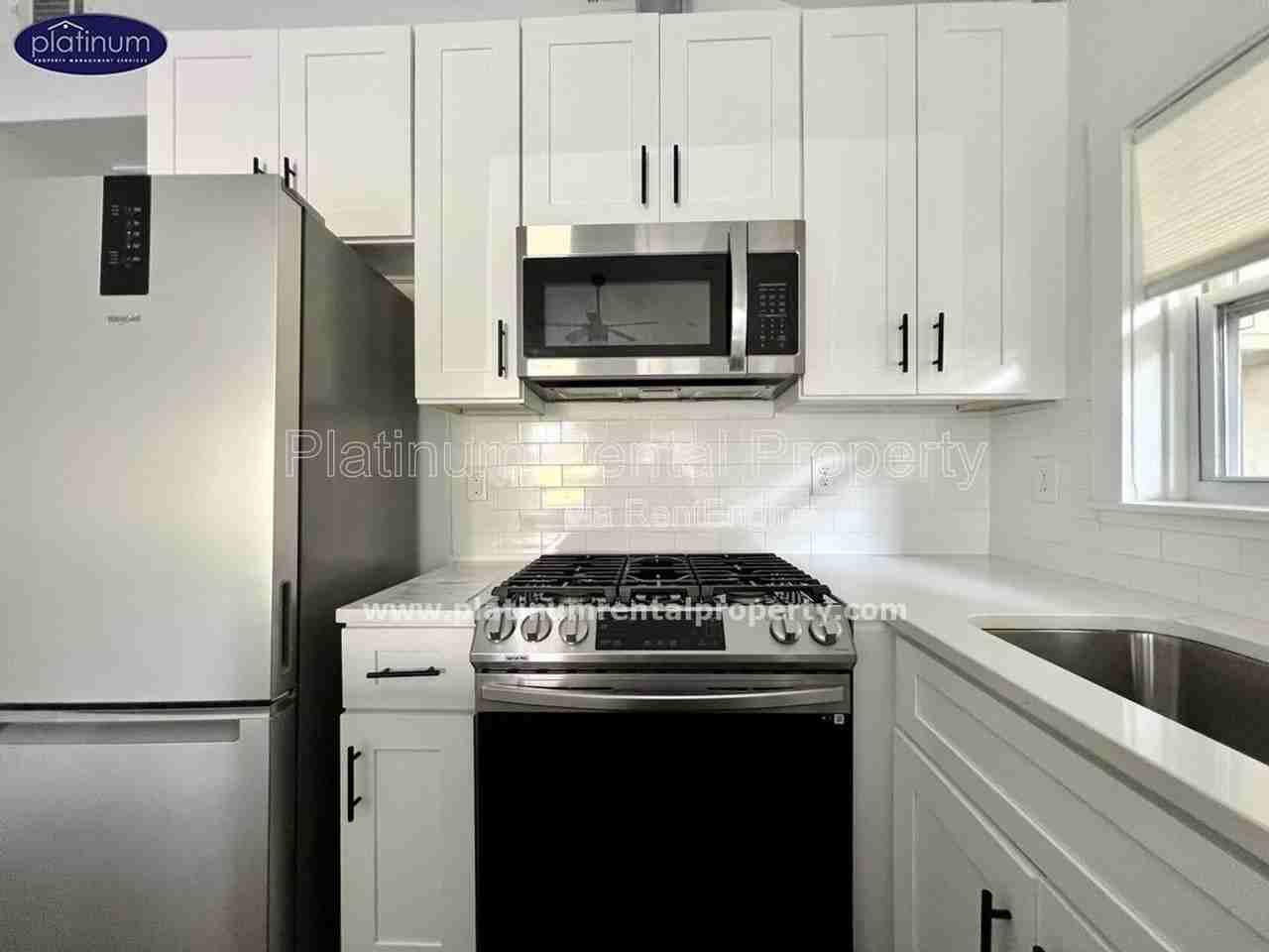 982 Grant Ter Se #A - Photo 4 of 16