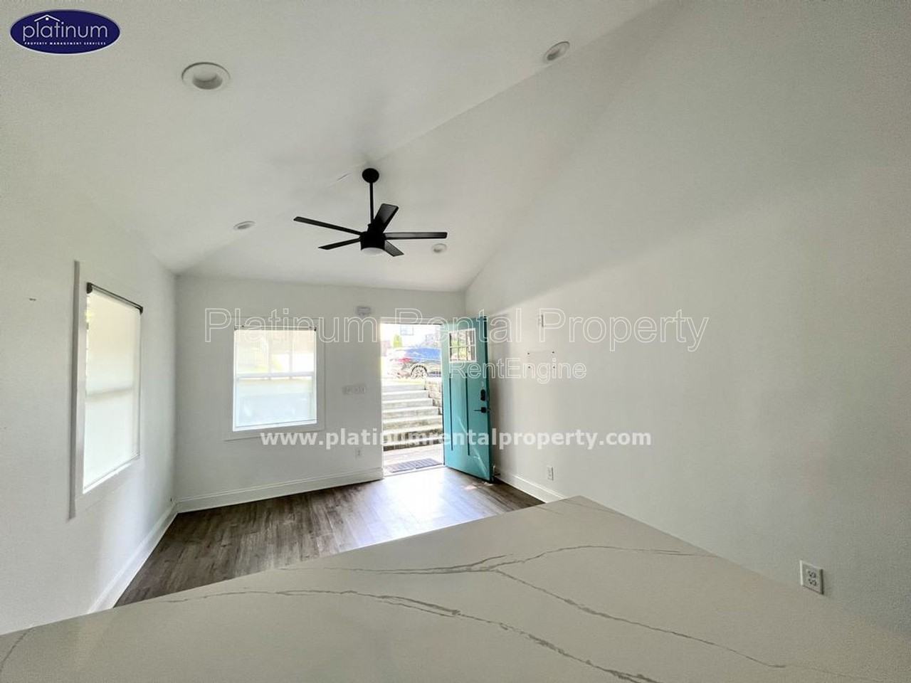 982 Grant Ter Se #A - Photo 5 of 16