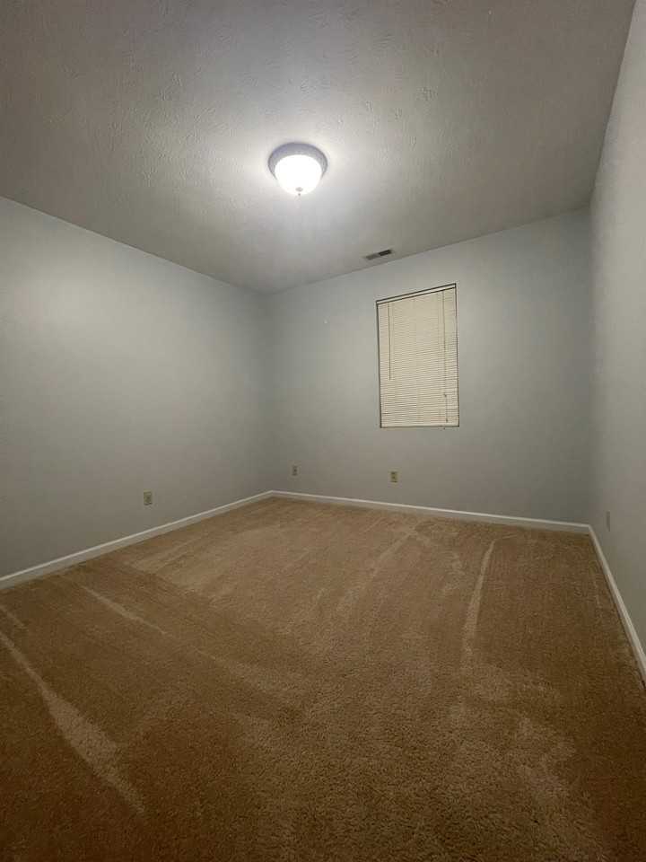 53 Clear Spring Dr #1 - Photo 3 of 15