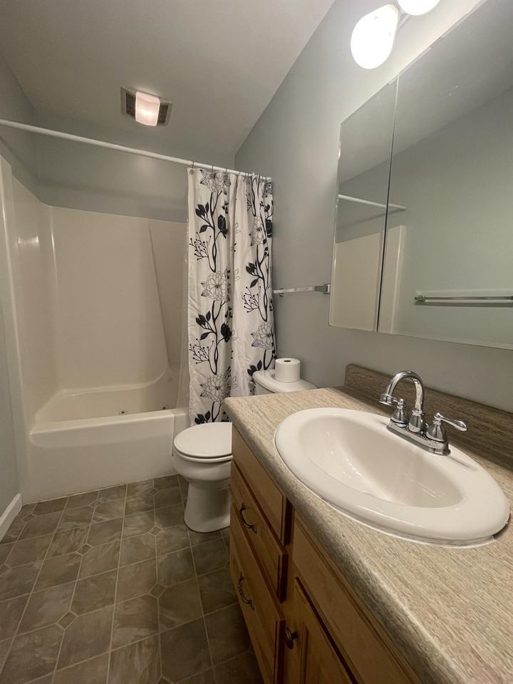 53 Clear Spring Dr #1 - Photo 6 of 15