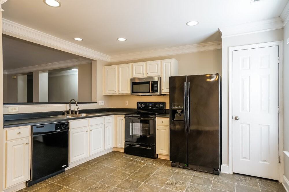 447 Averasboro Dr - Photo 7 of 16