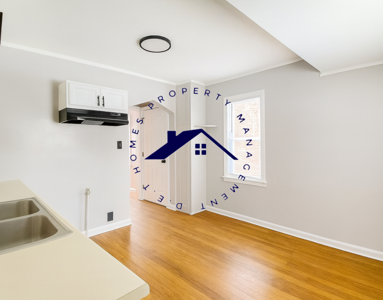 18715 Sunderland Rd - Photo 2 of 8